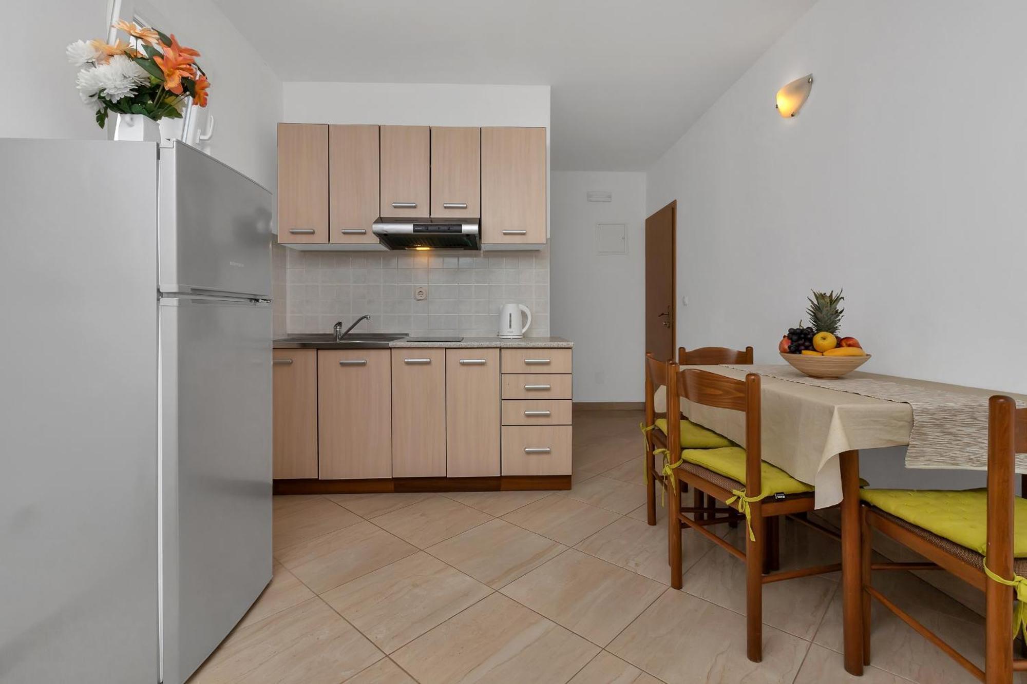 Apartments Ferdo Živogošće Værelse billede